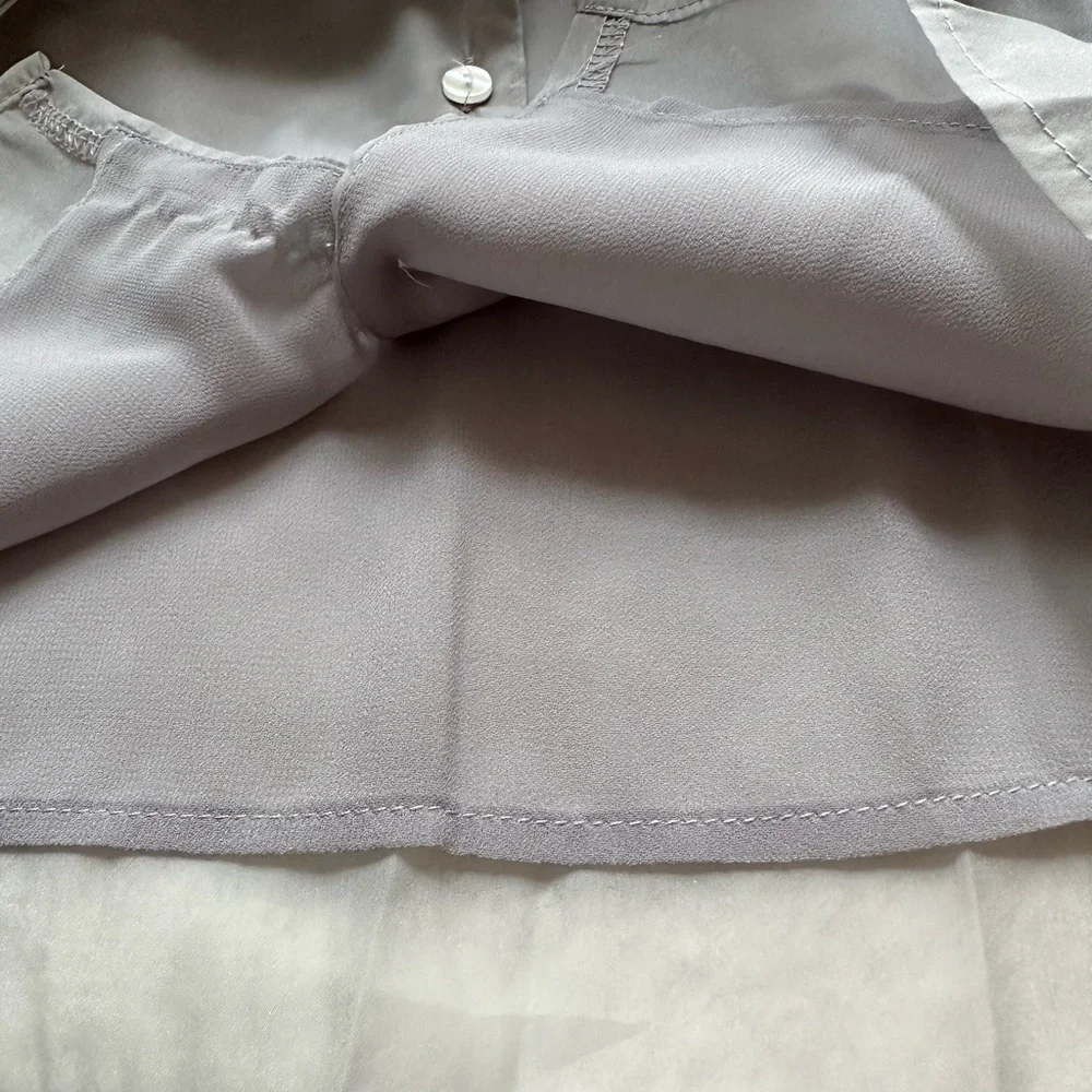 Chicwish organza bow knot blouse color gray size small NWT